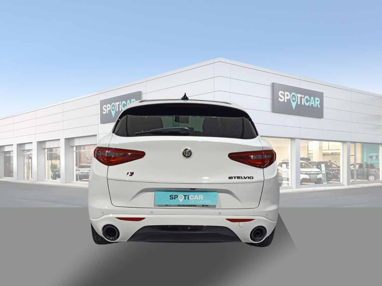 Foto Alfa Romeo Stelvio 6