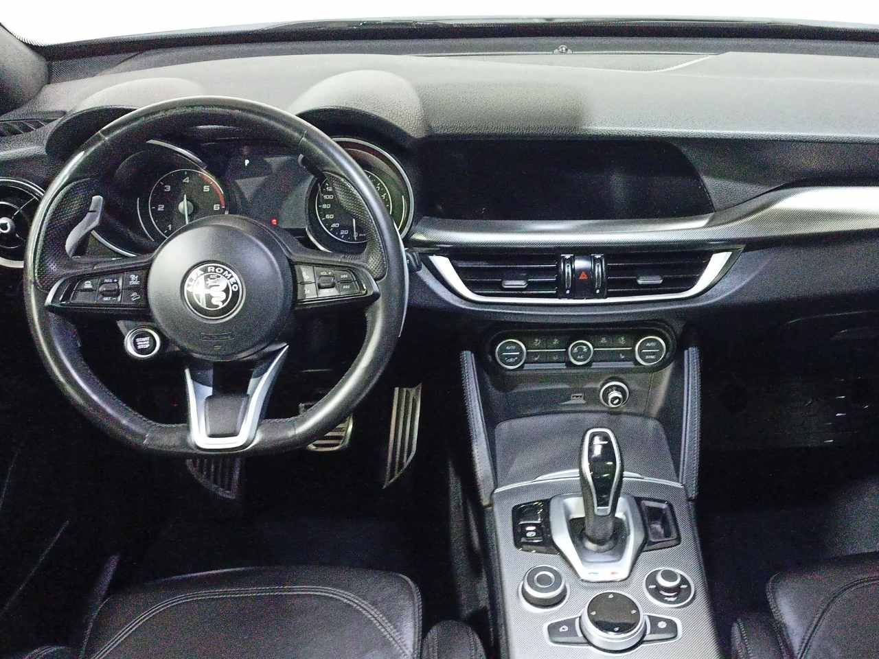 Foto Alfa Romeo Stelvio 11