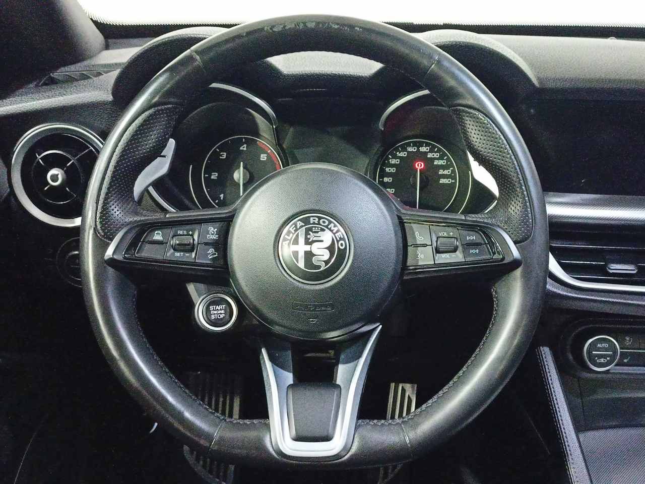 Foto Alfa Romeo Stelvio 12