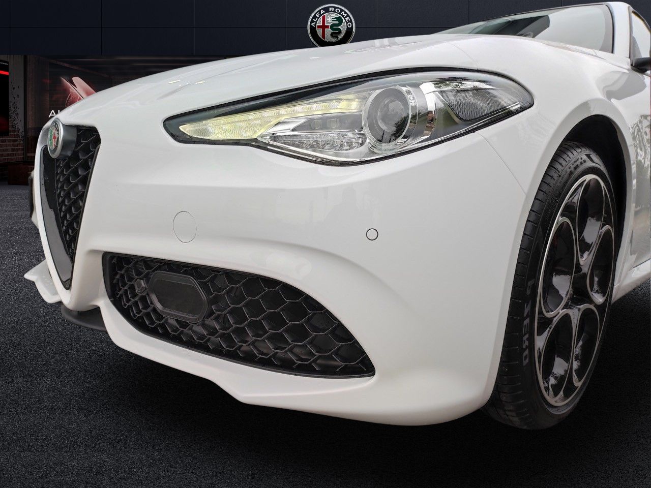 Foto Alfa Romeo Giulia 14