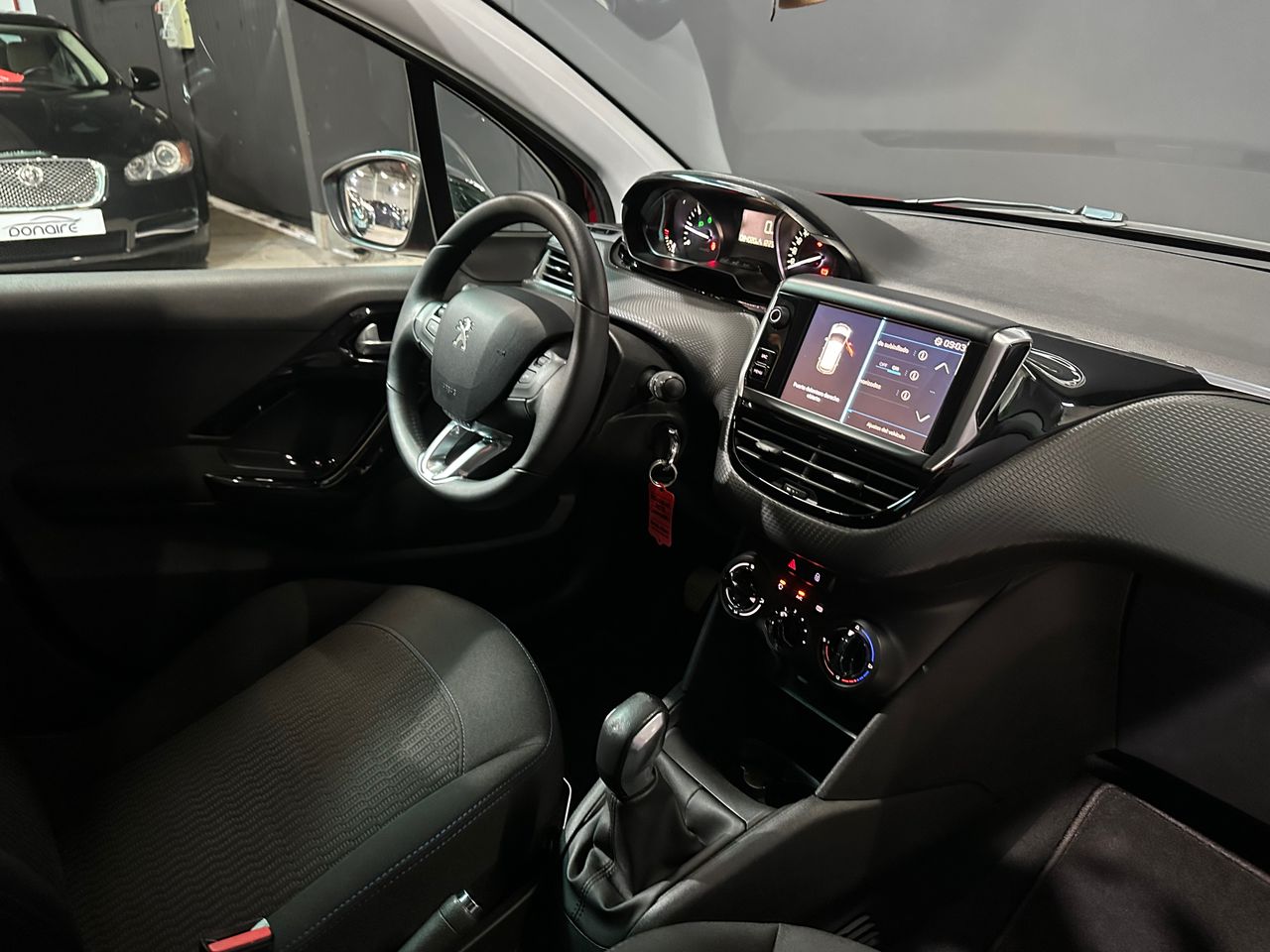 Foto Peugeot 208 4