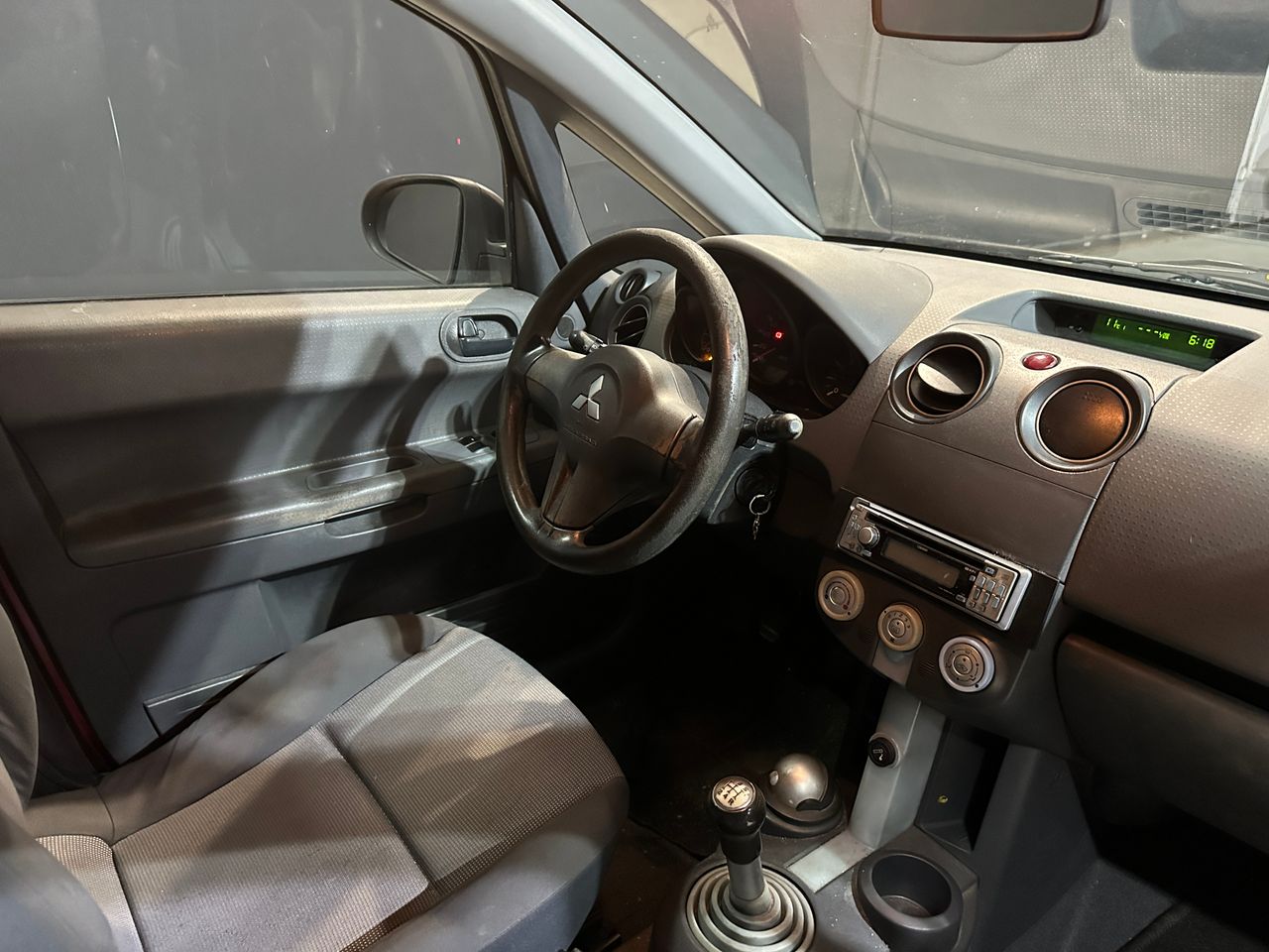 Foto Mitsubishi Colt 4