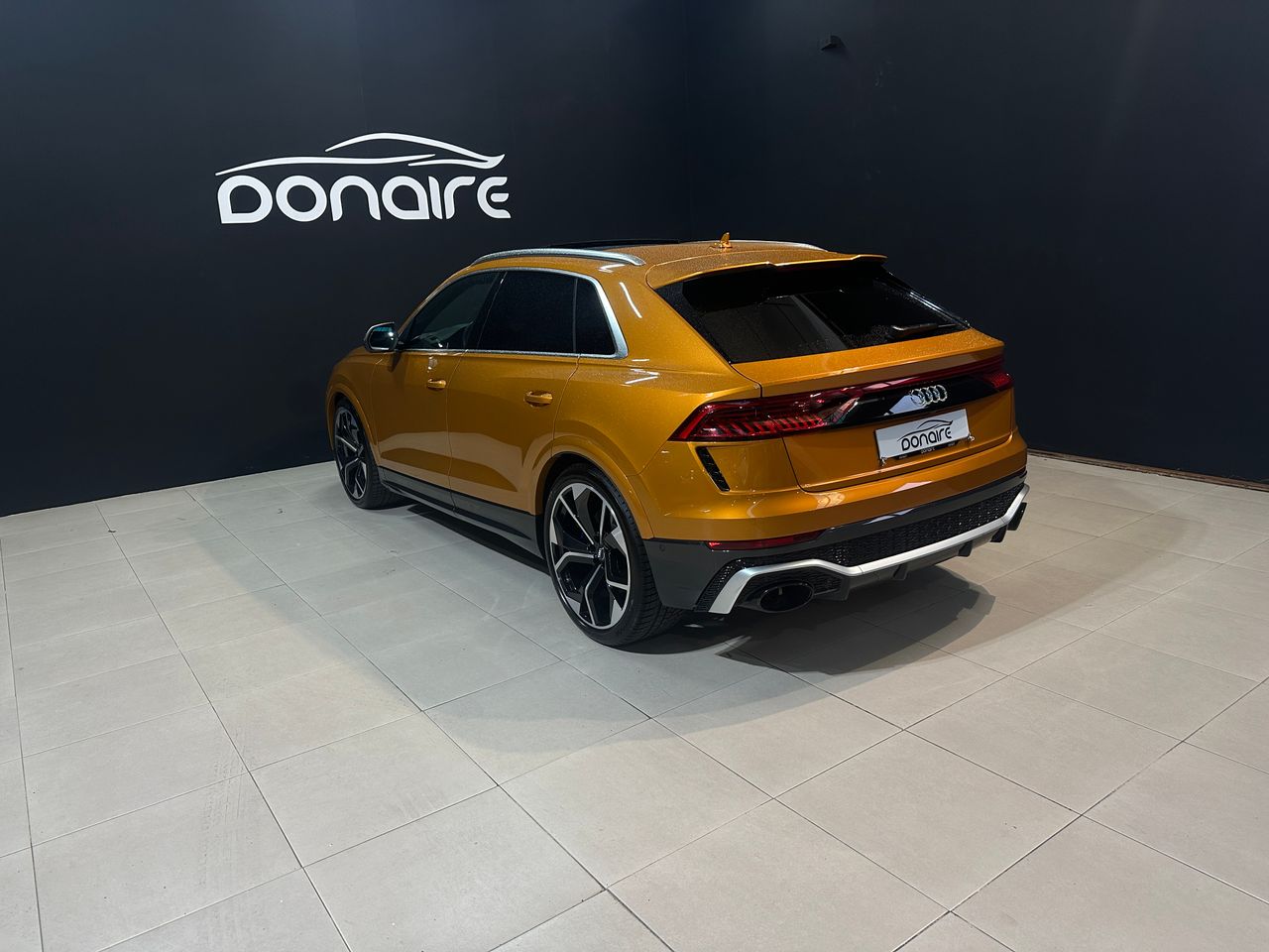 Foto Audi Q8 24