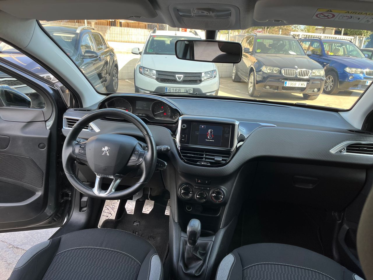 Foto Peugeot 208 10