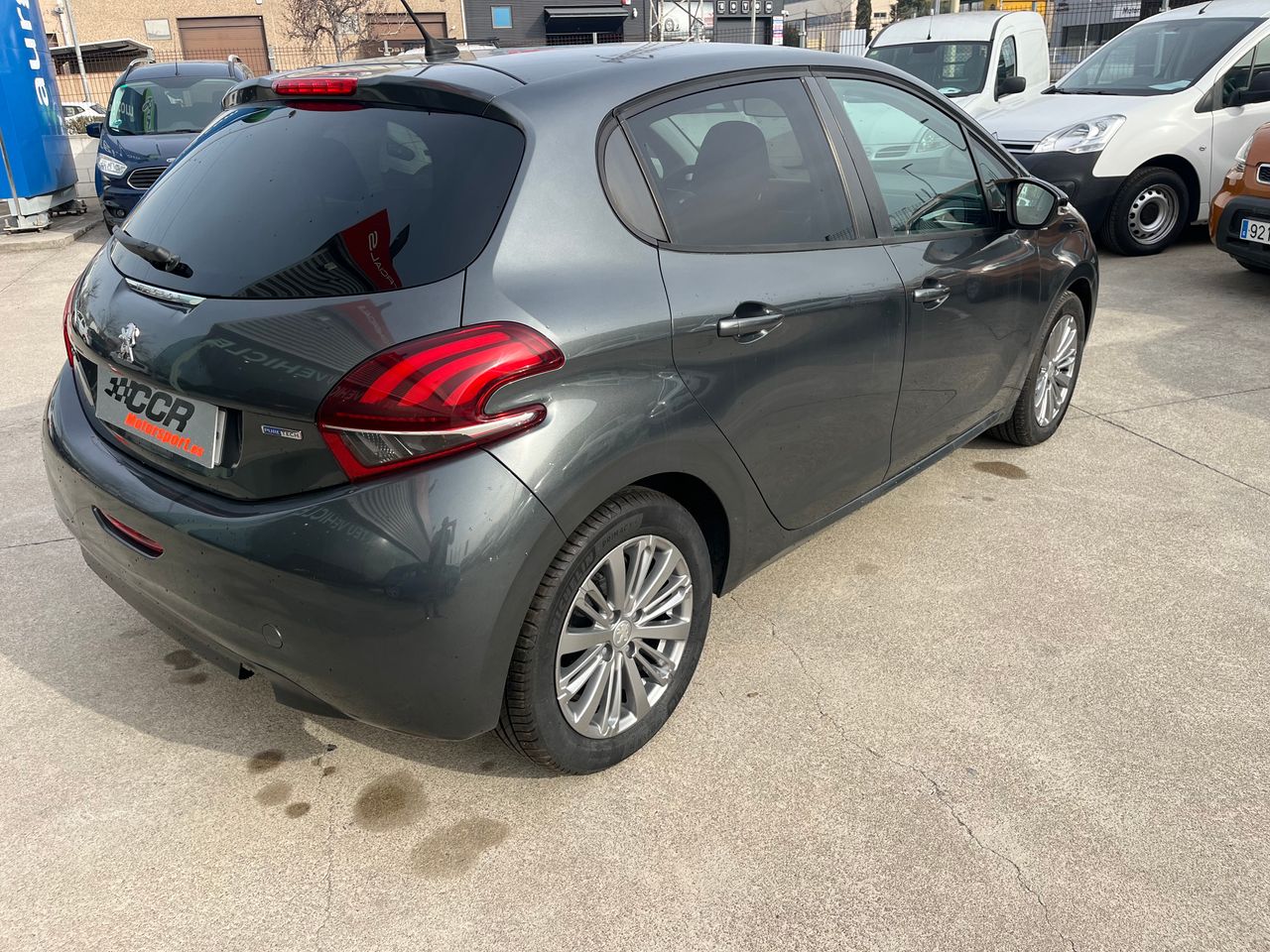 Foto Peugeot 208 12