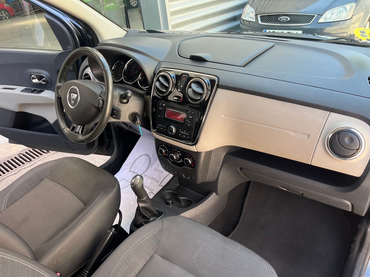 Foto Dacia Lodgy 15