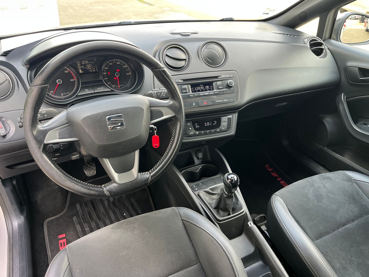 Foto Seat Ibiza 24