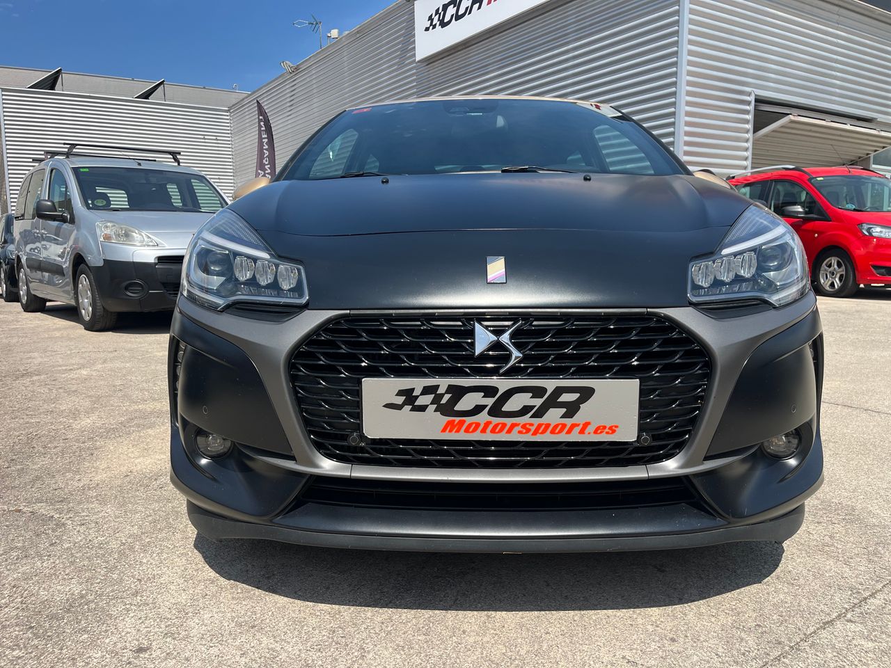 Foto DS Automobiles DS 3 2