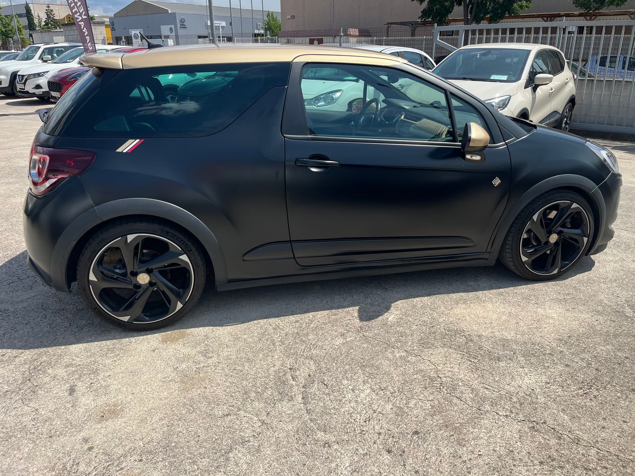 Foto DS Automobiles DS 3 9