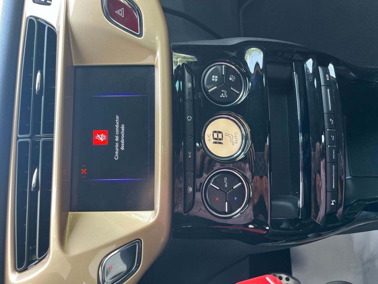 Foto DS Automobiles DS 3 13