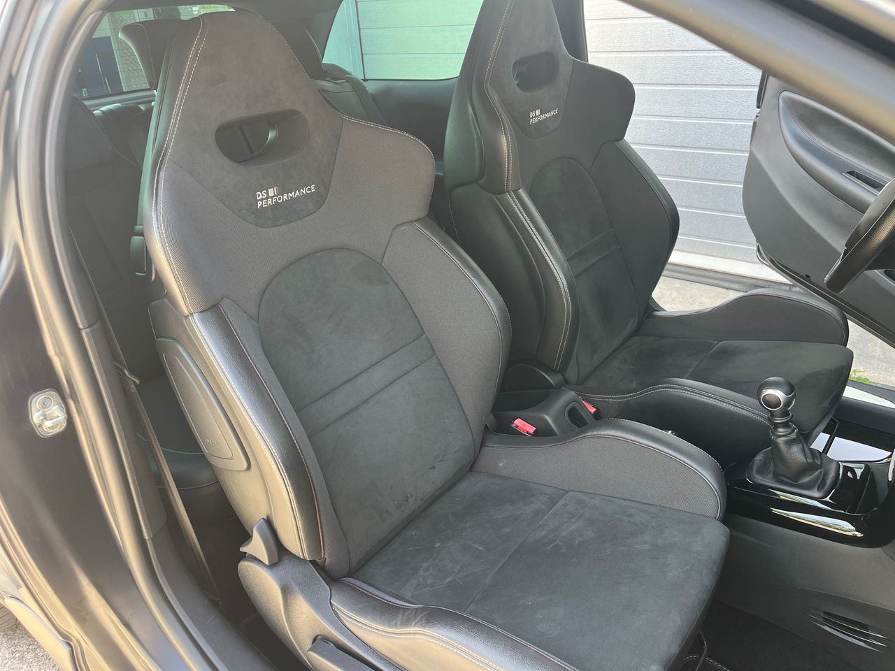 Foto DS Automobiles DS 3 25