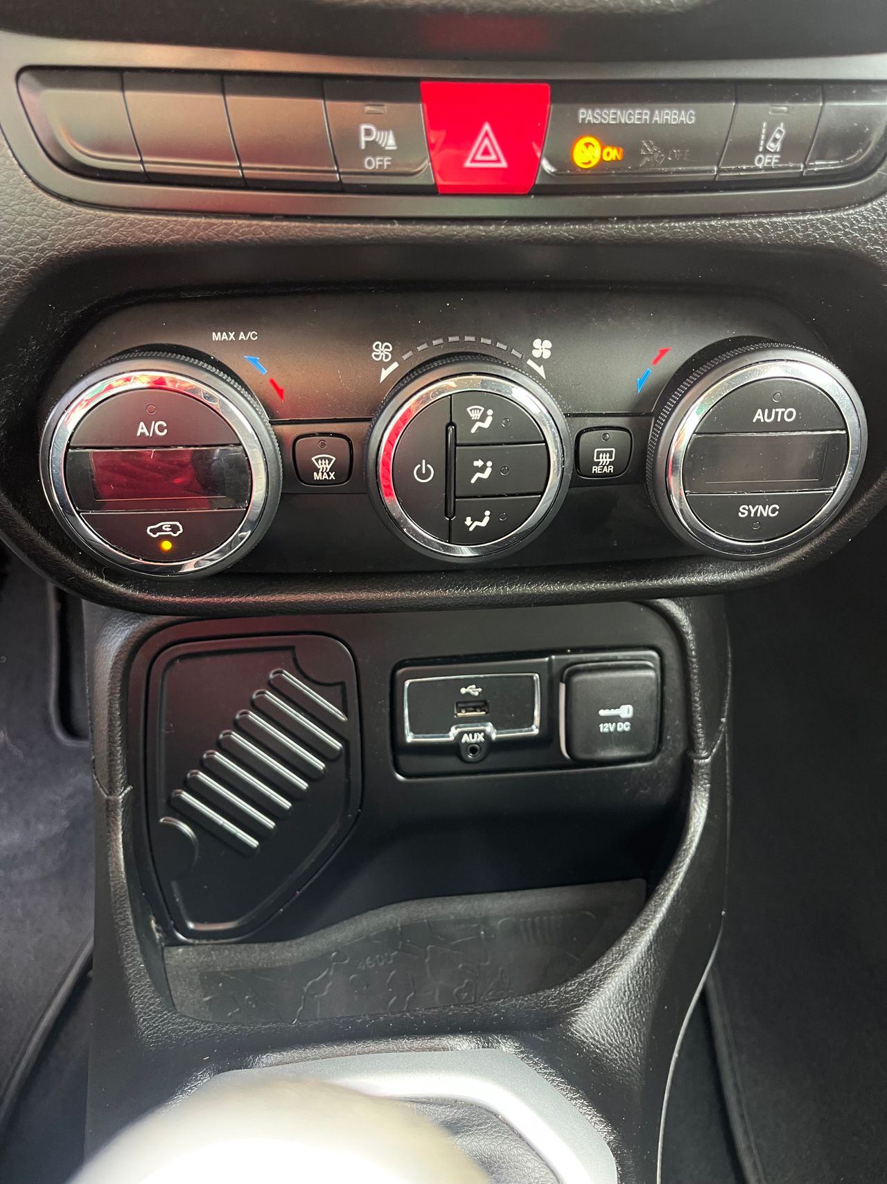 Foto Jeep Renegade 15