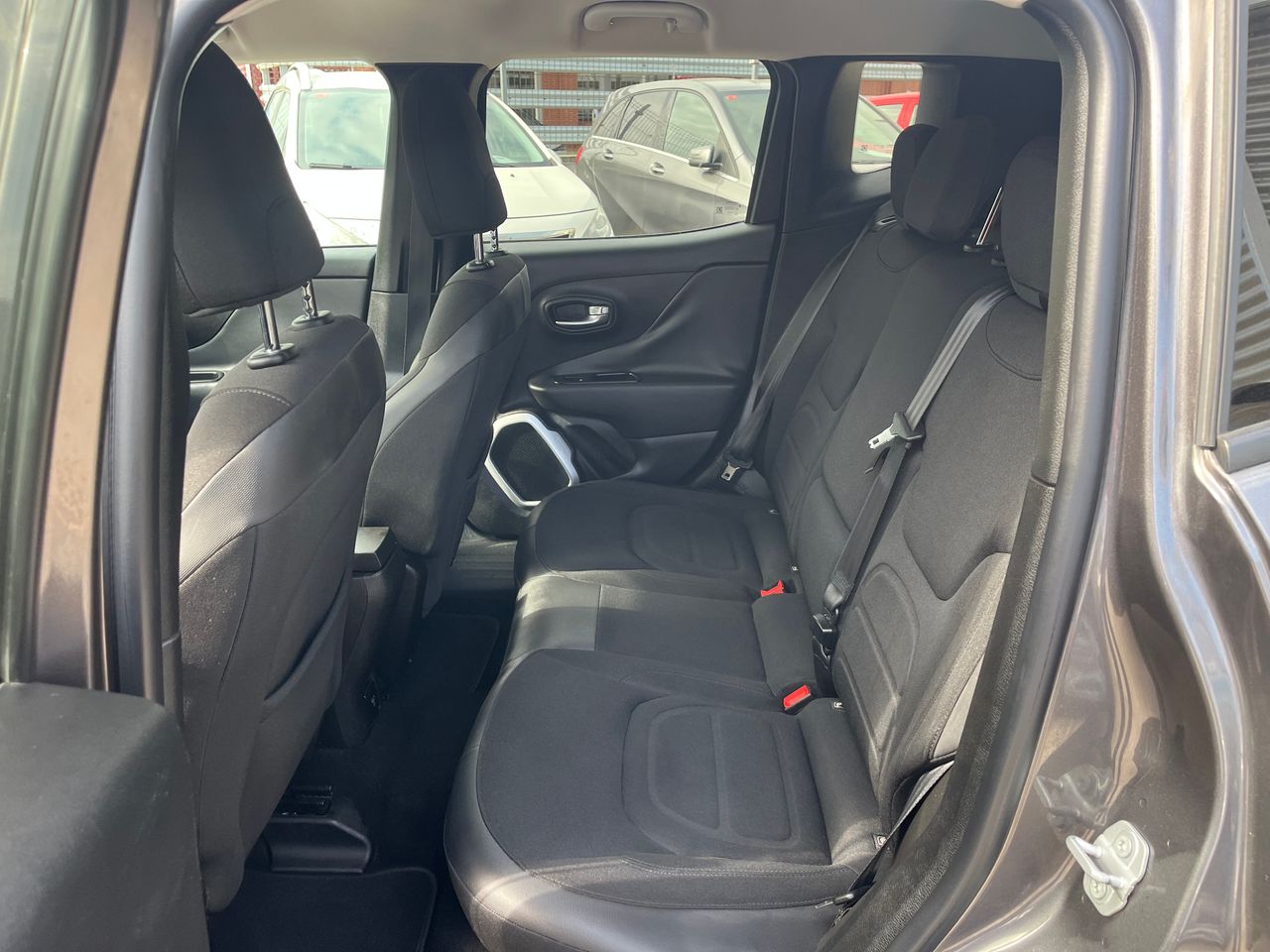 Foto Jeep Renegade 17