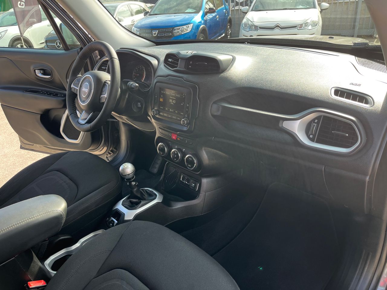 Foto Jeep Renegade 22