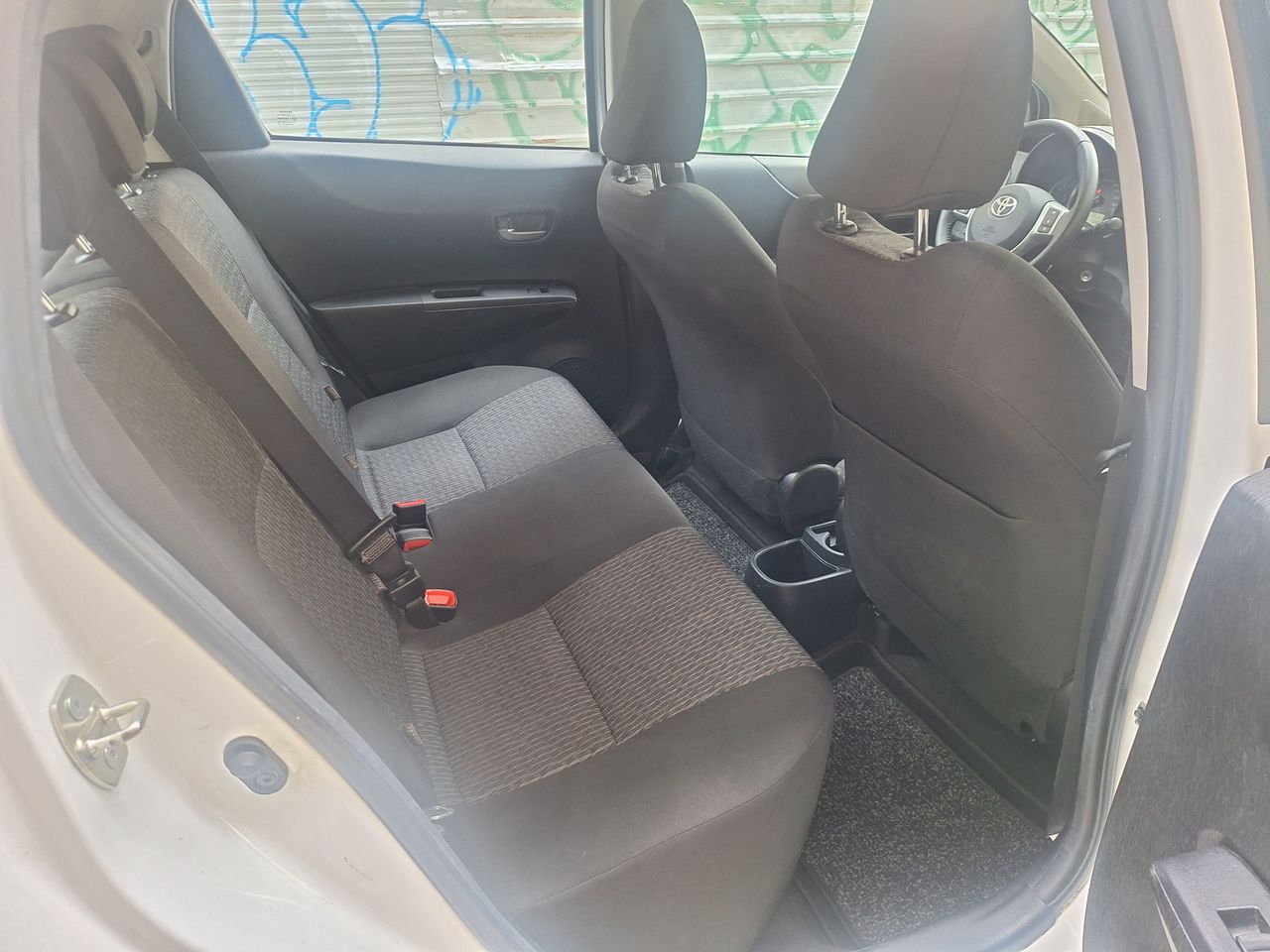 Foto Toyota Yaris 9