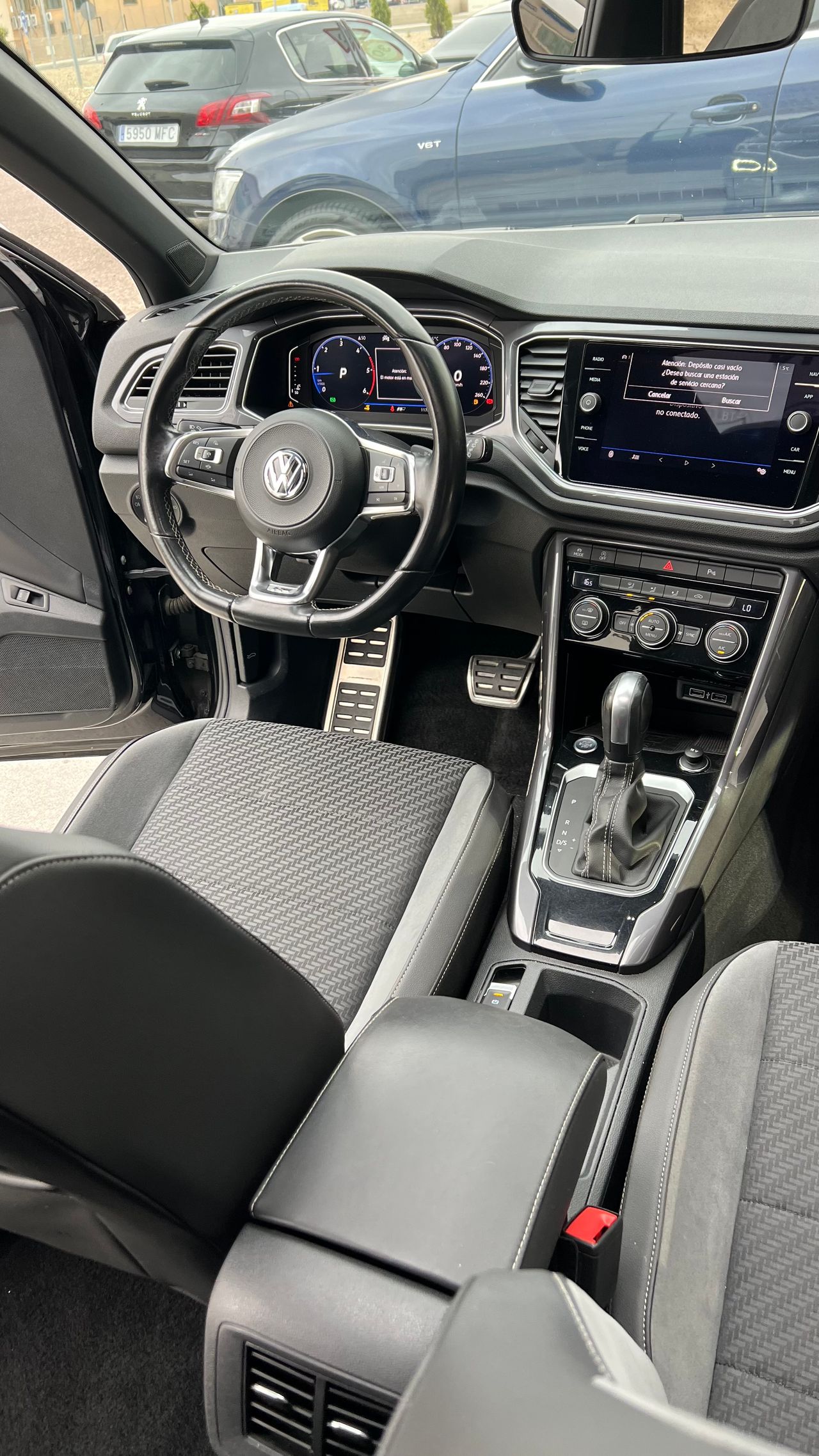 Foto Volkswagen T-Roc 11