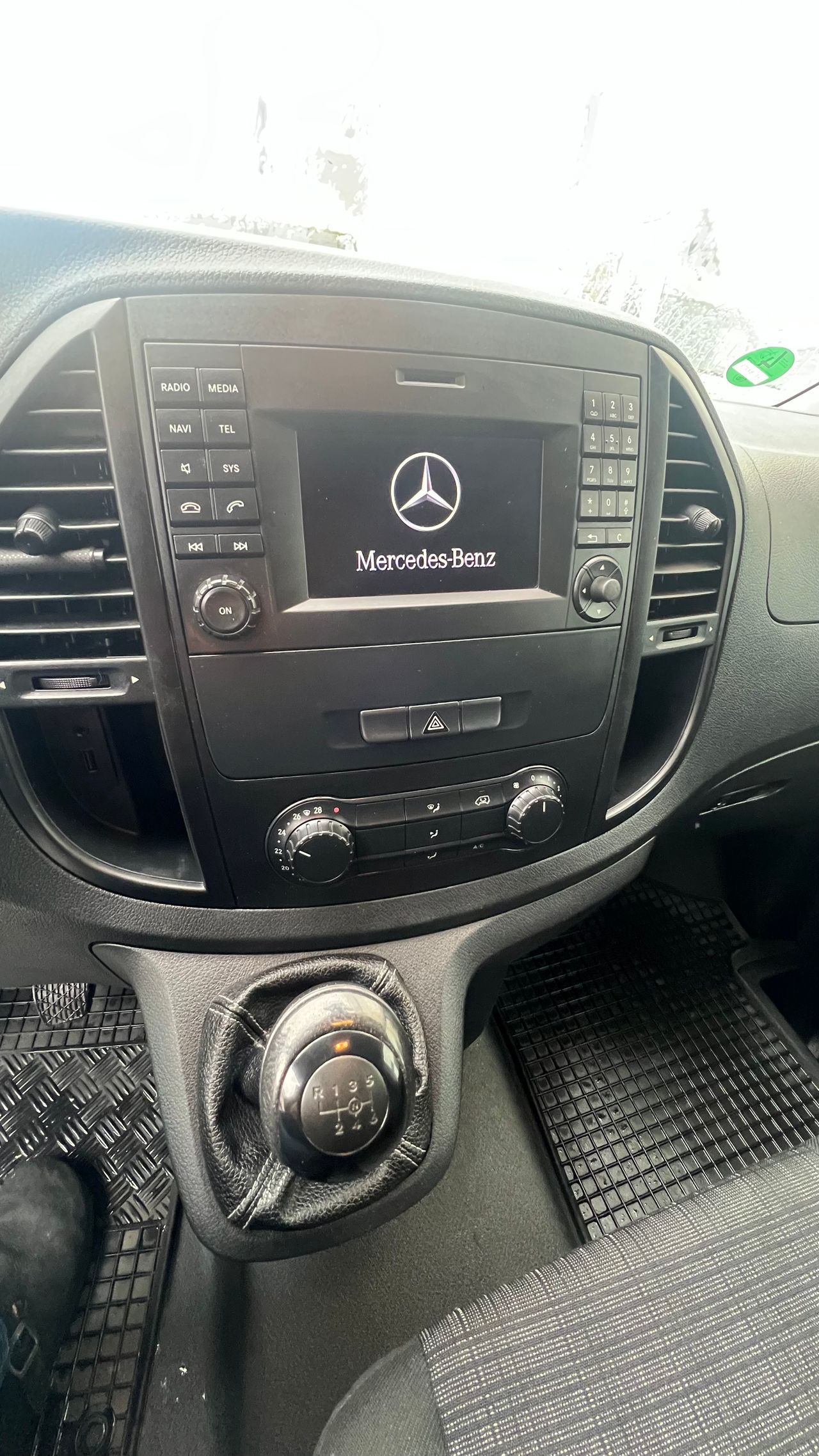 Foto Mercedes-Benz Vito 13