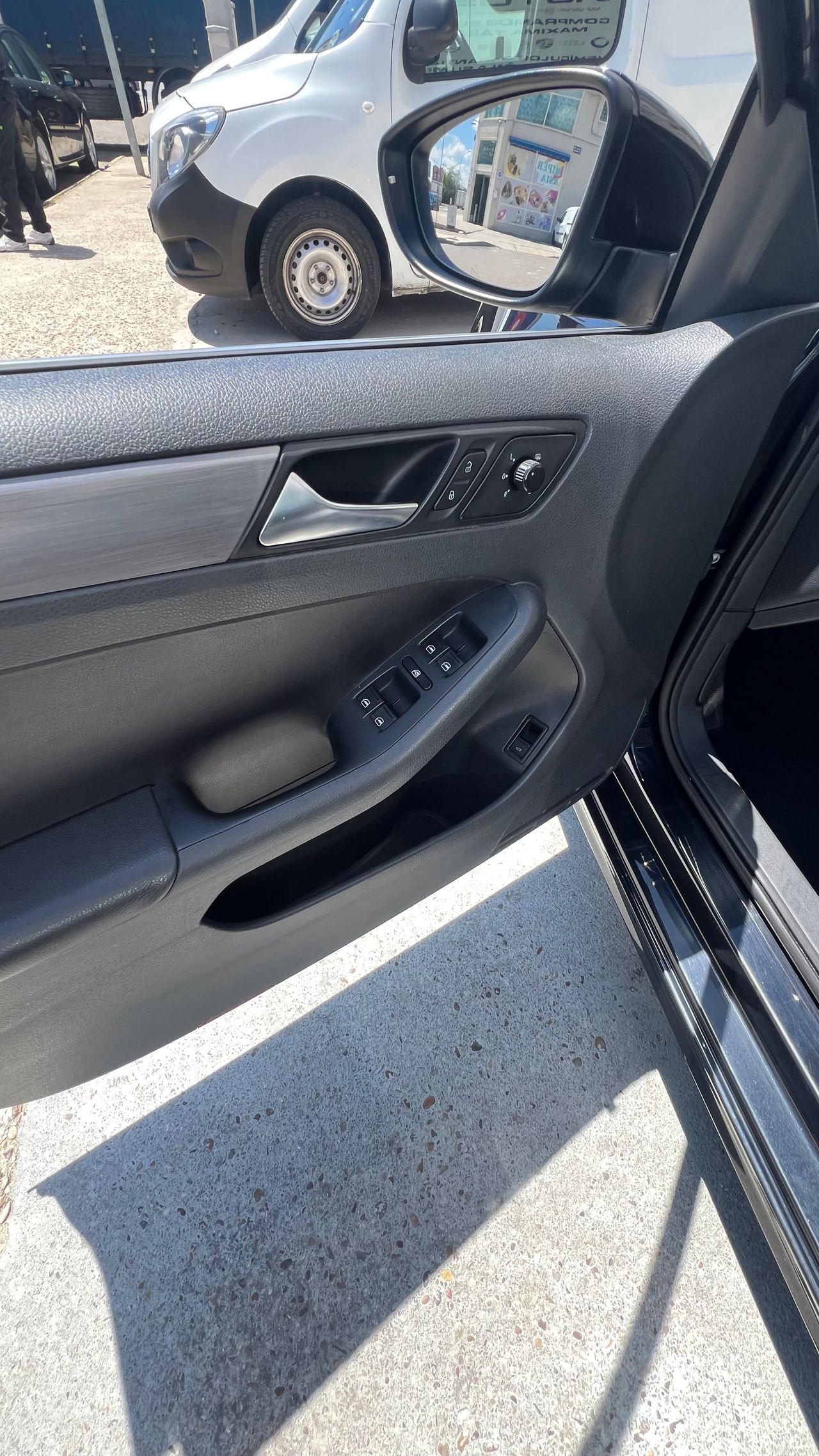 Foto Volkswagen Jetta 12