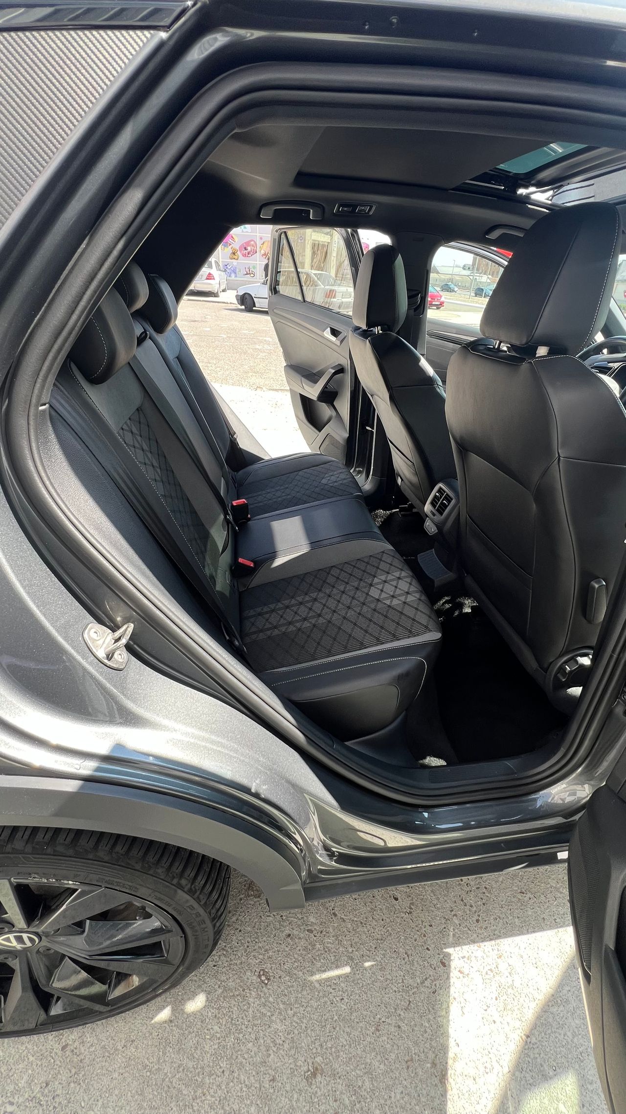 Foto Volkswagen T-Roc 8