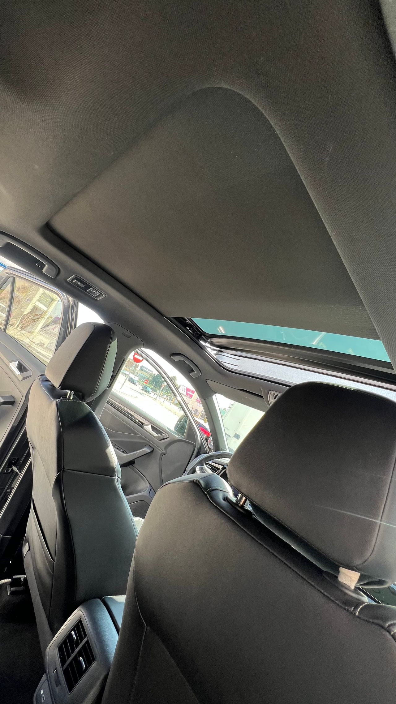 Foto Volkswagen T-Roc 9