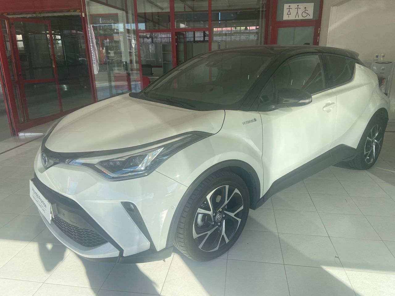 Foto Toyota C-HR 2