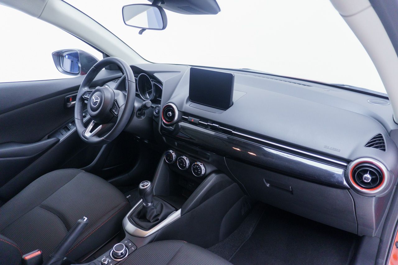 Foto Mazda Mazda2 17