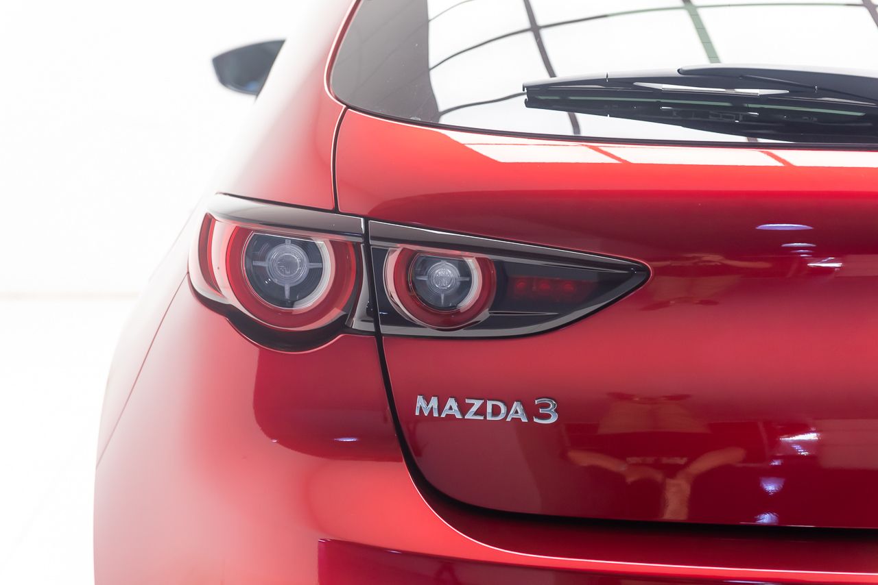 Foto Mazda Mazda3 32