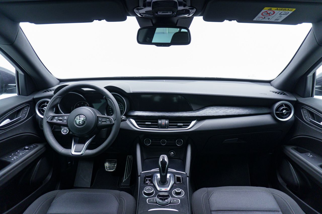 Foto Alfa Romeo Stelvio 6