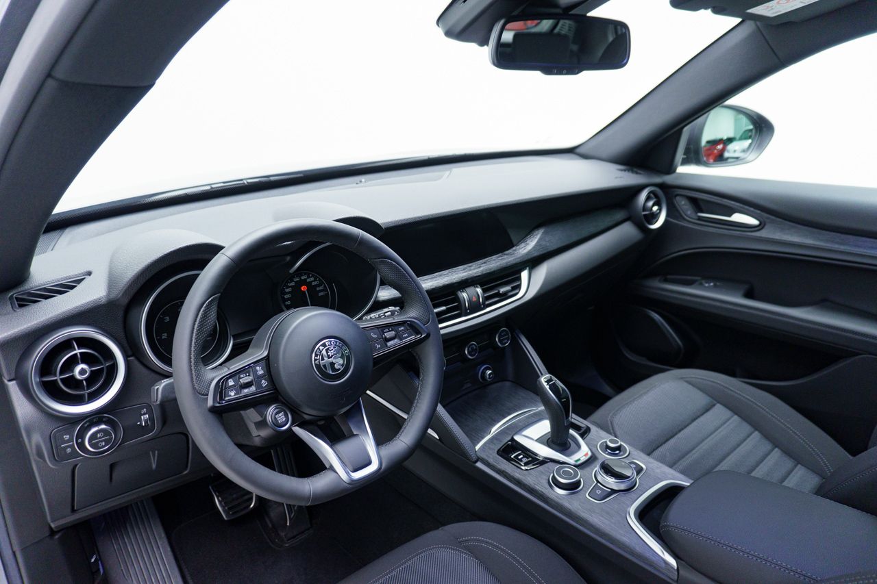 Foto Alfa Romeo Stelvio 7