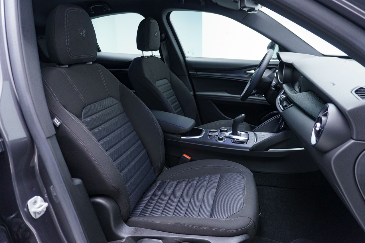 Foto Alfa Romeo Stelvio 18