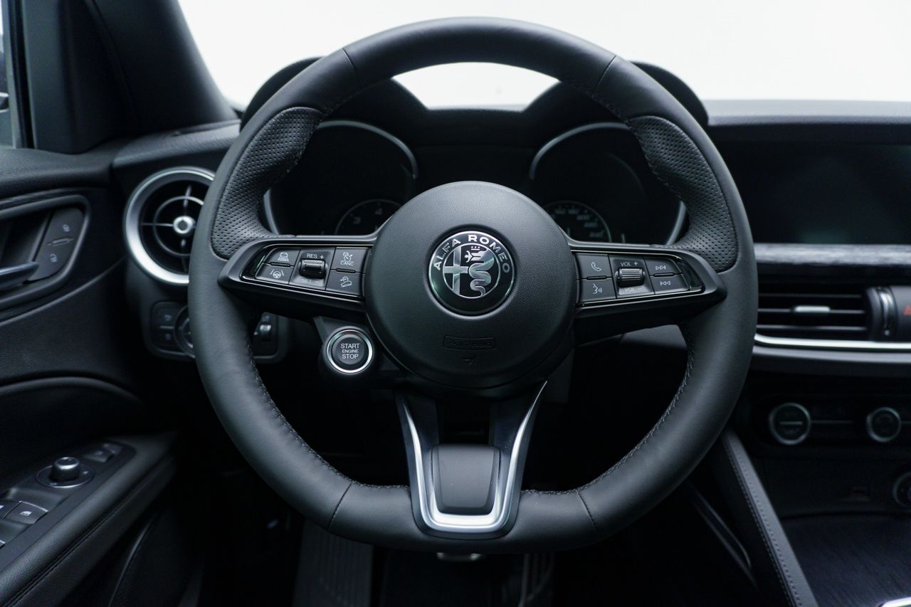 Foto Alfa Romeo Stelvio 19