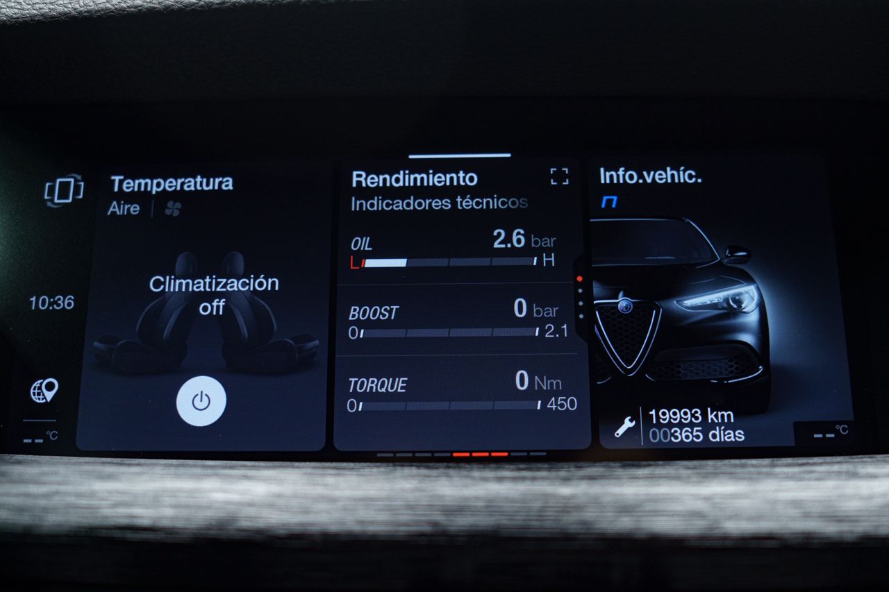 Foto Alfa Romeo Stelvio 28