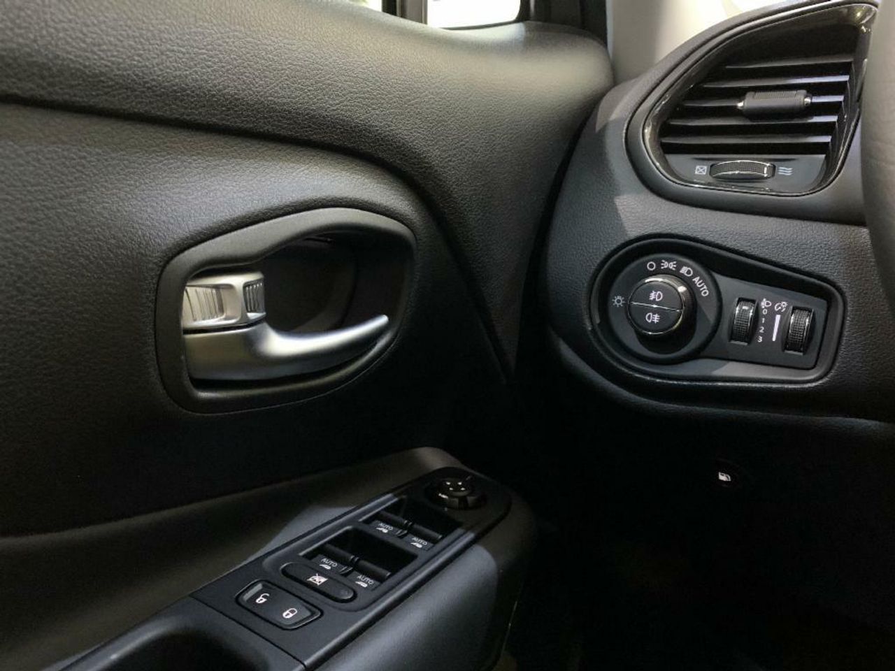 Foto Jeep Renegade 20