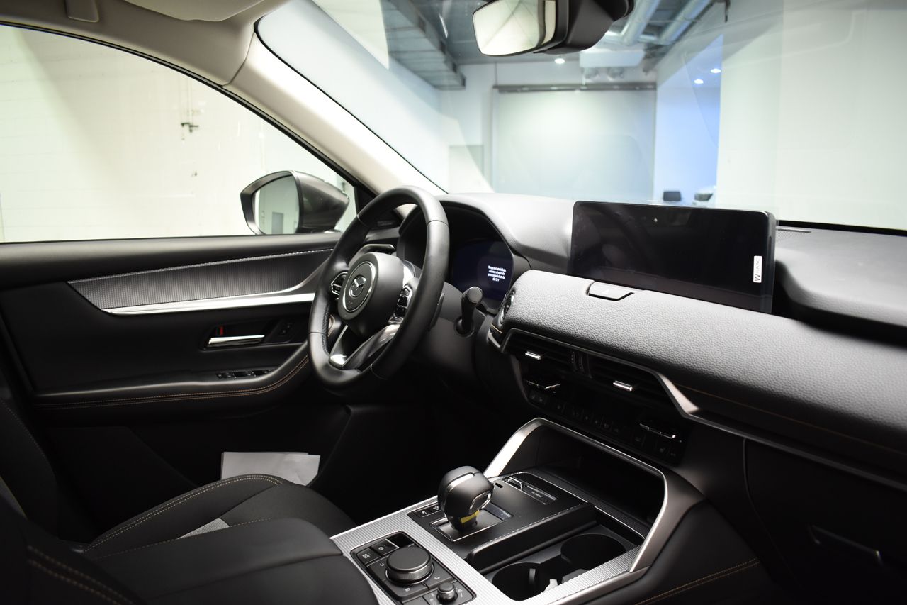 Foto Mazda CX-60 17