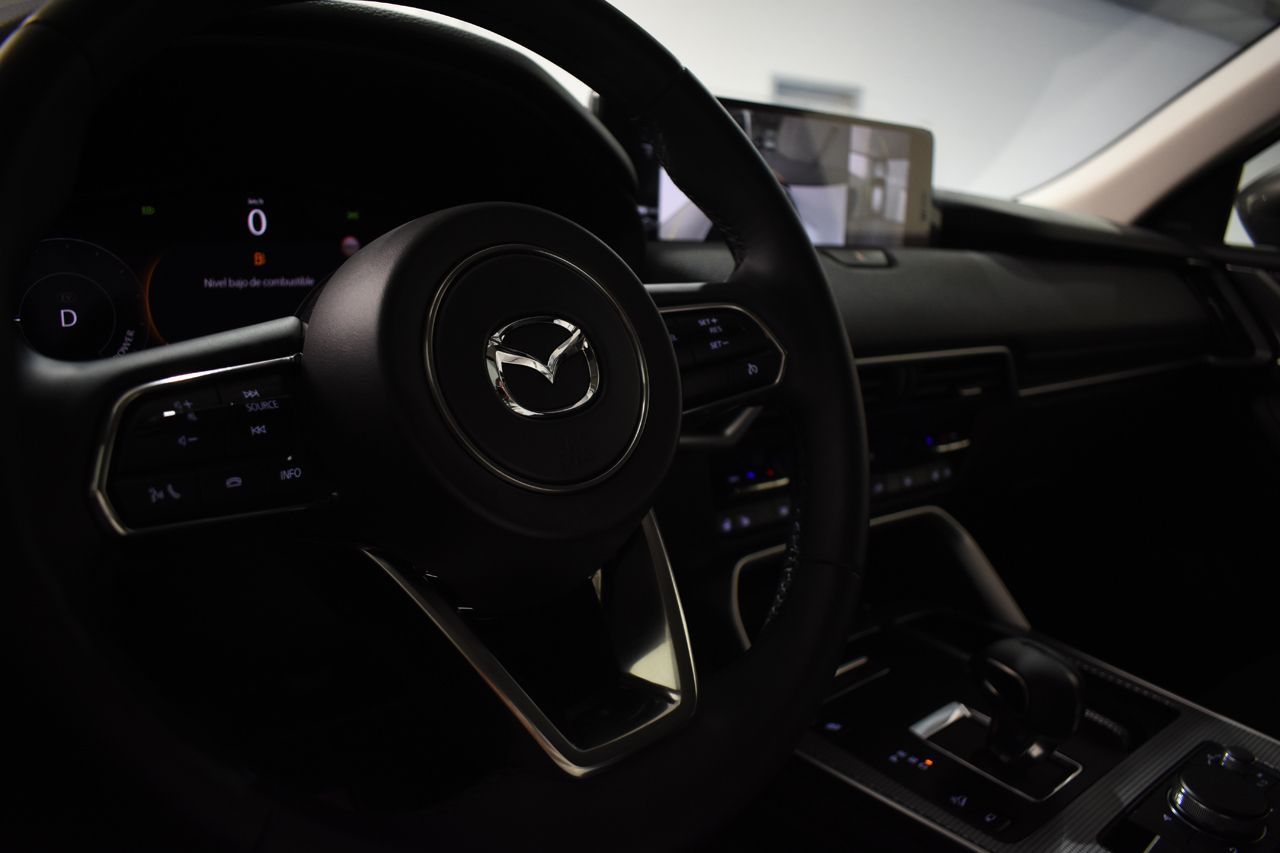 Foto Mazda CX-60 28
