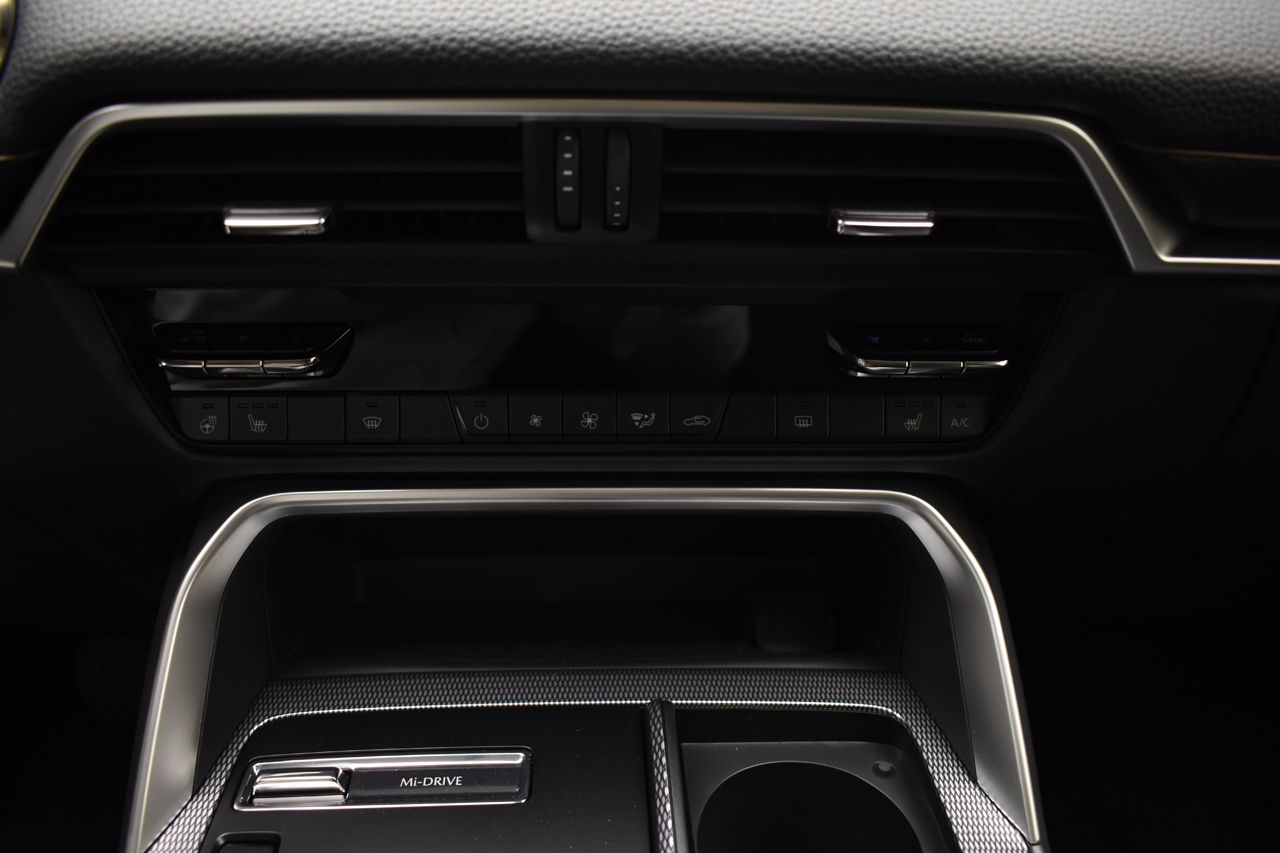Foto Mazda CX-60 35