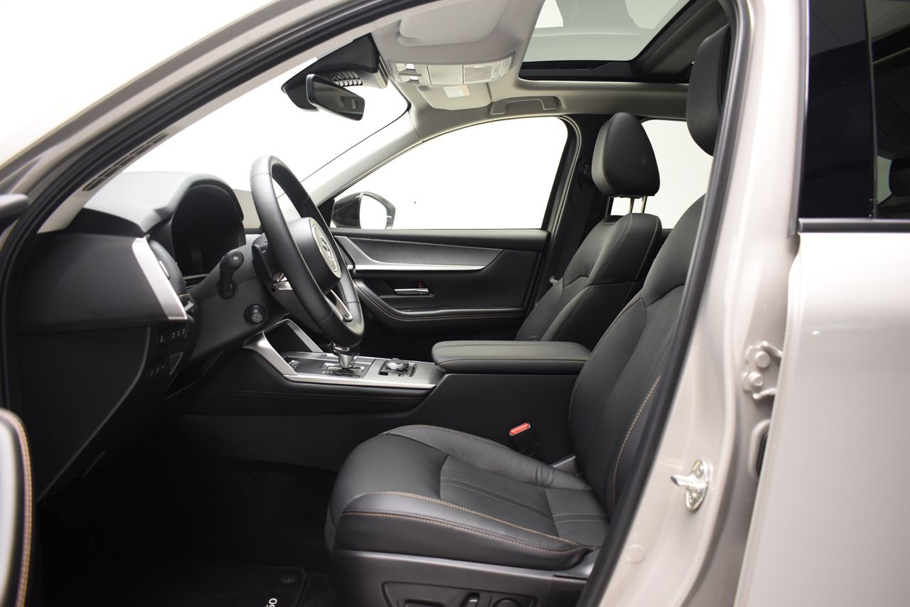 Foto Mazda CX-60 16