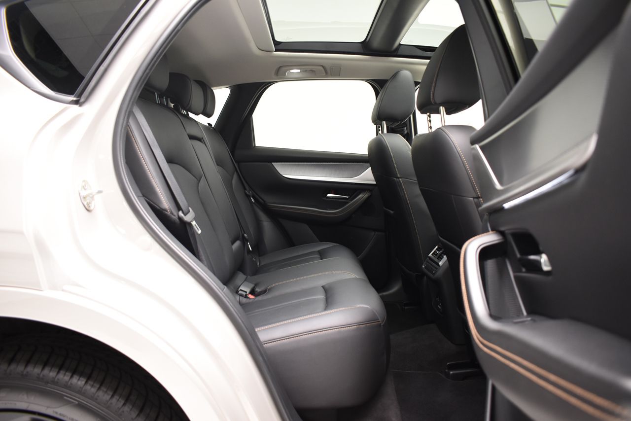 Foto Mazda CX-60 18