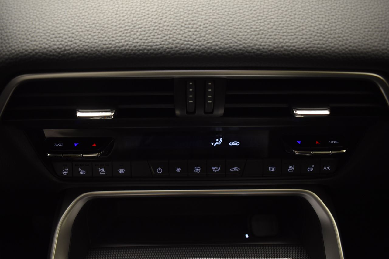 Foto Mazda CX-60 27