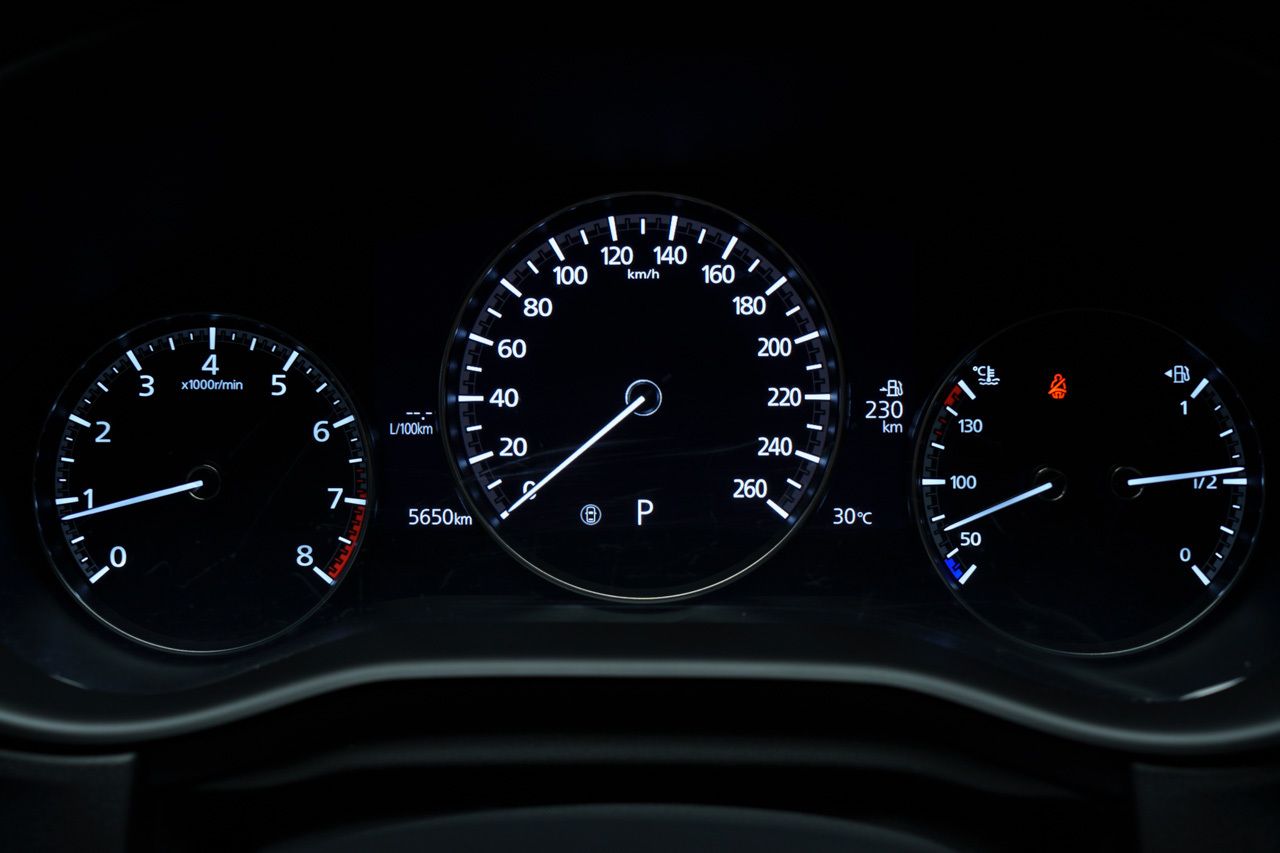 Foto Mazda CX-30 23