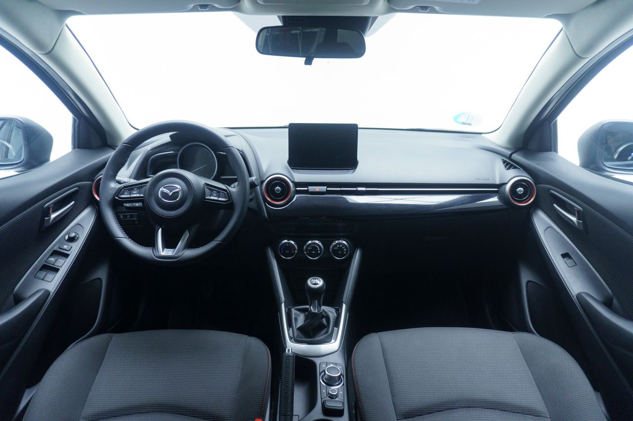 Foto Mazda Mazda2 4