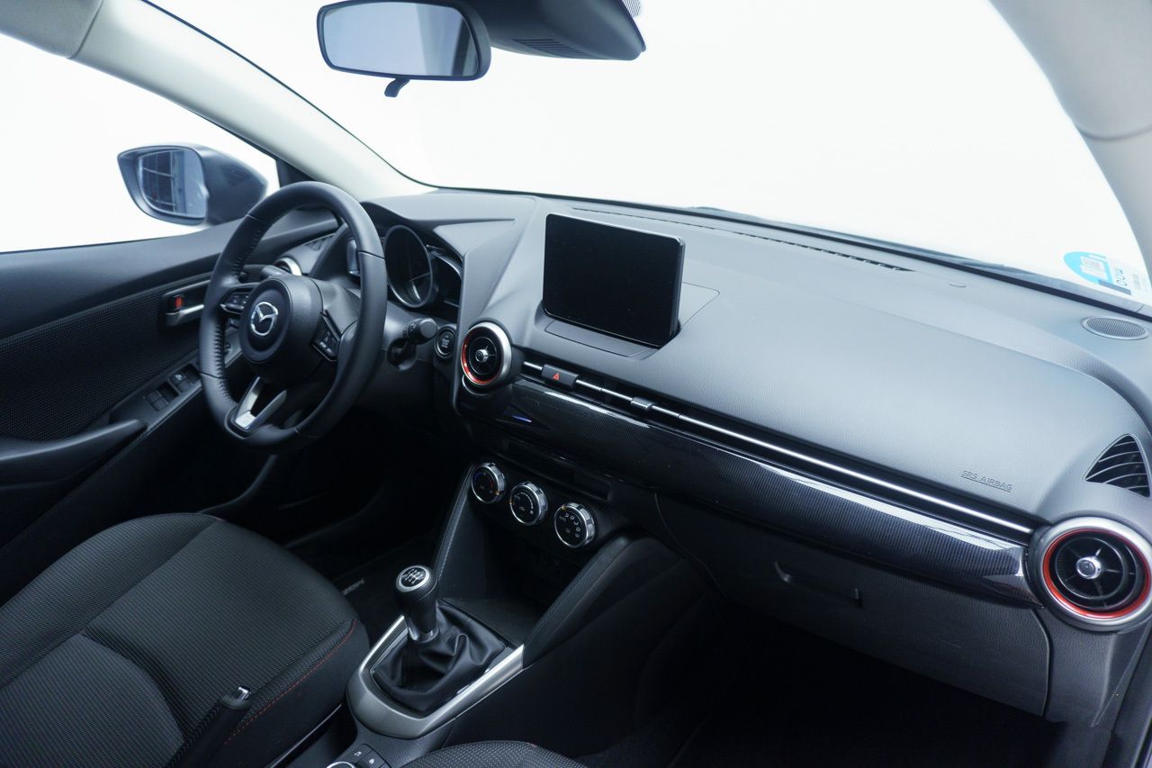 Foto Mazda Mazda2 17