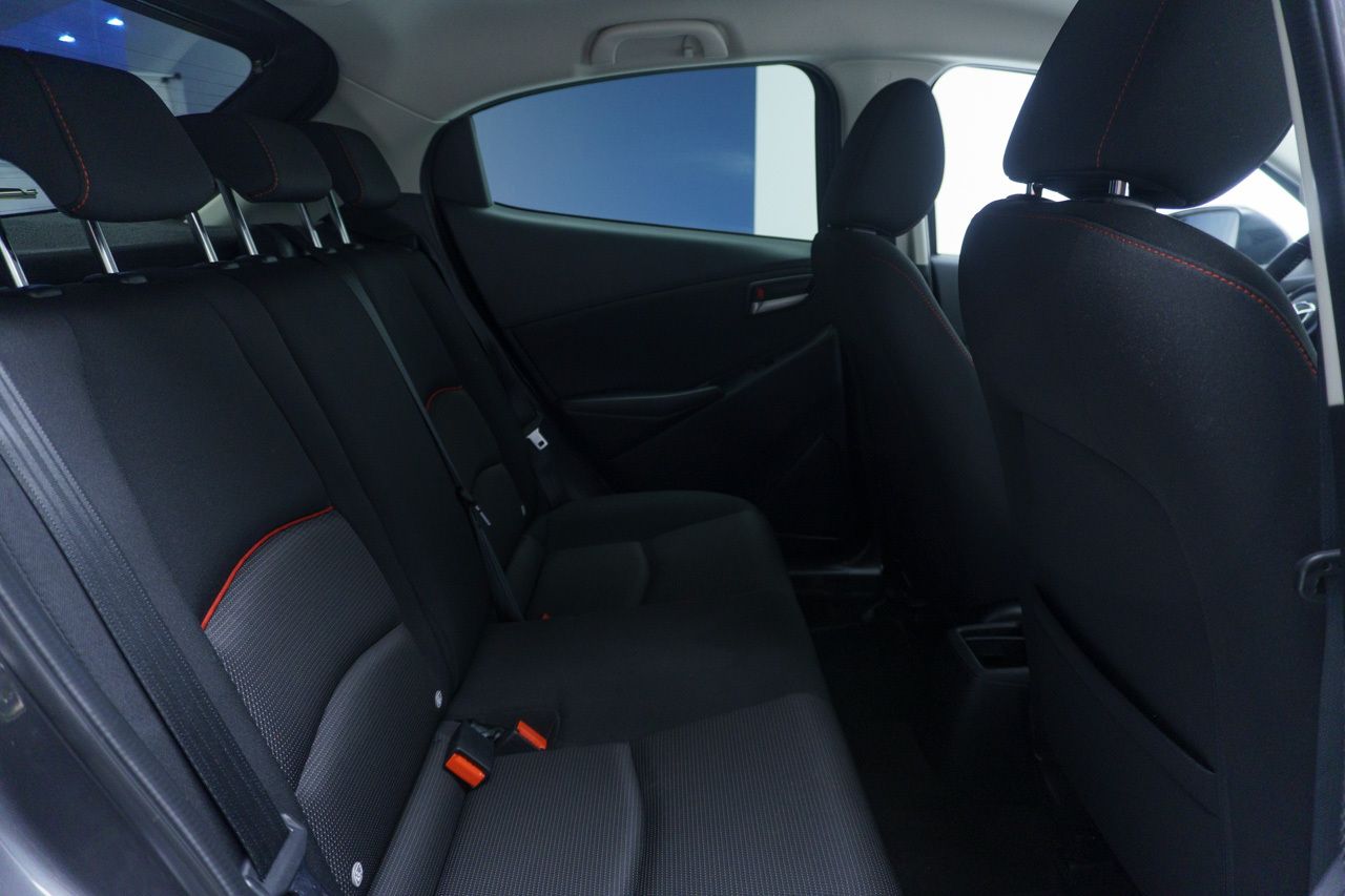 Foto Mazda Mazda2 18