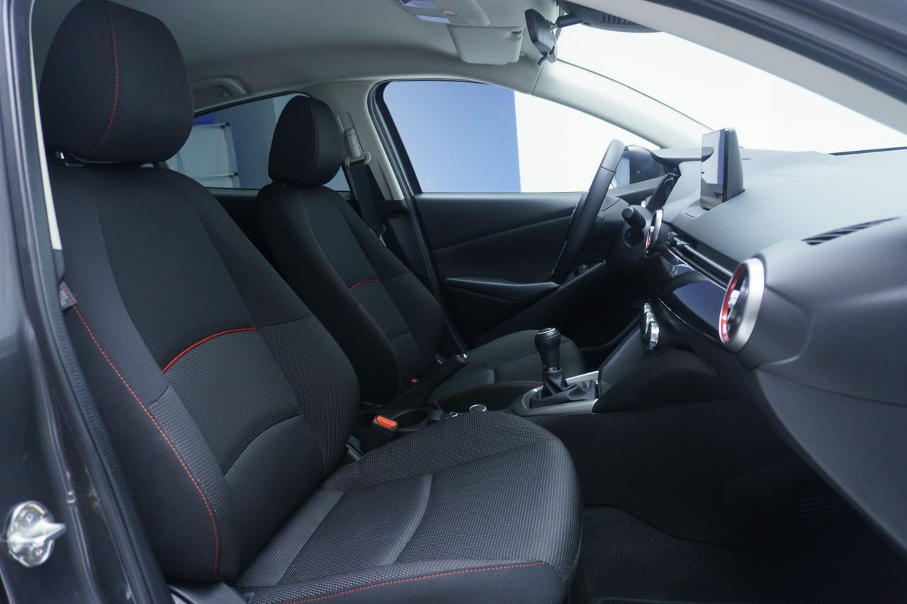 Foto Mazda Mazda2 19