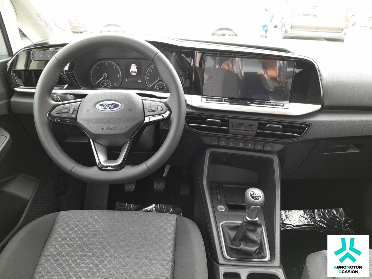 Foto Ford Tourneo Connect 8