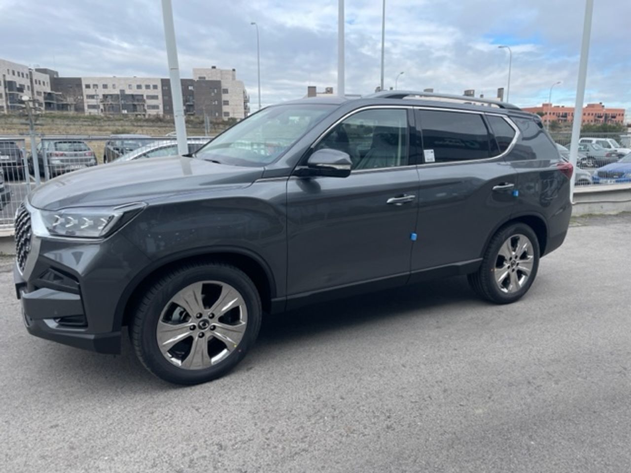 Foto SsangYong Rexton 1