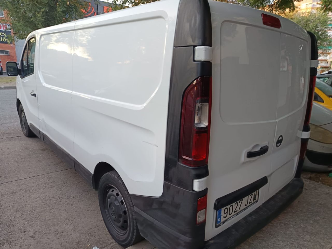 Foto Nissan NV300 4