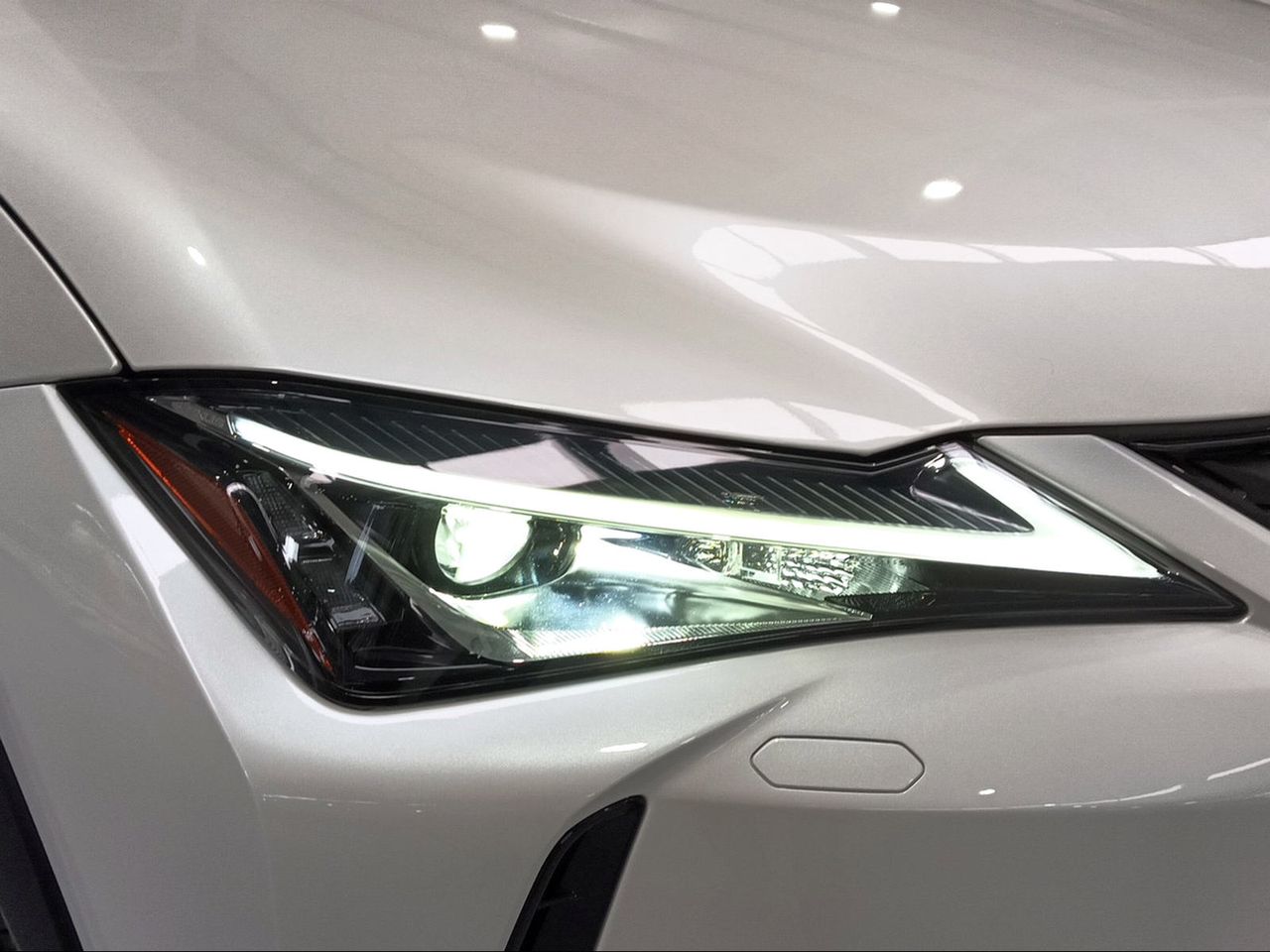 Foto Lexus UX 18