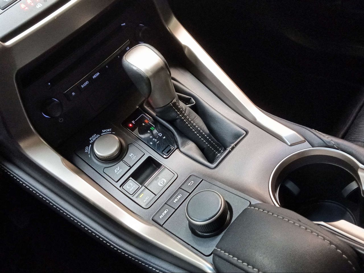 Foto Lexus NX 13