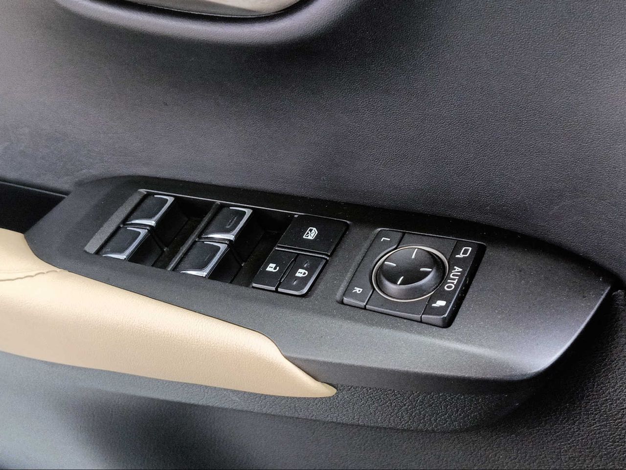 Foto Lexus NX 17